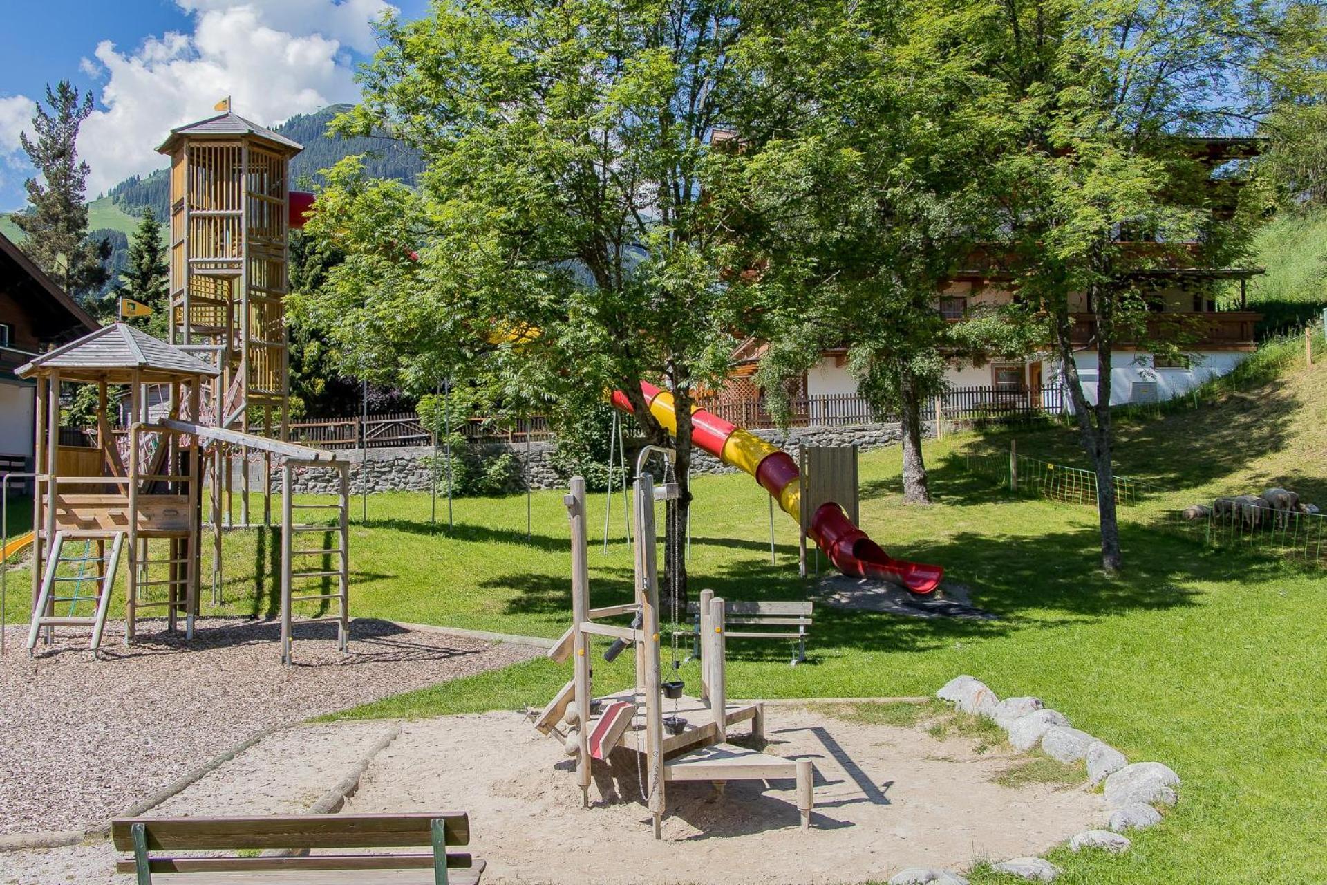 Hotel Sonnberg Saalbach-Hinterglemm Exterior photo